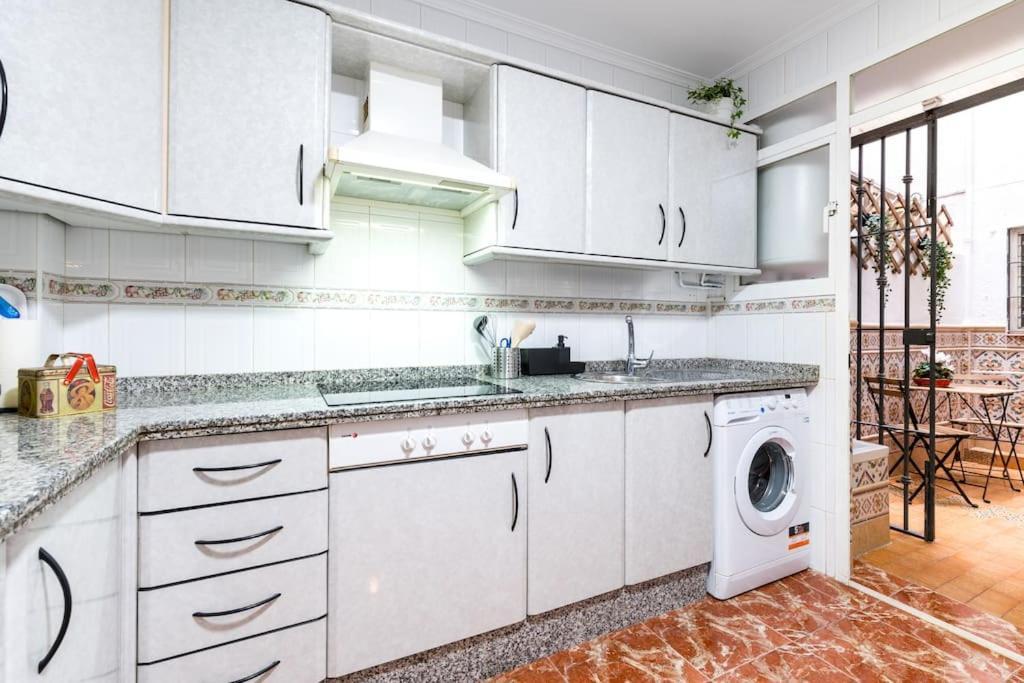 Santa Justa Urban Apartment Sevilla Eksteriør bilde